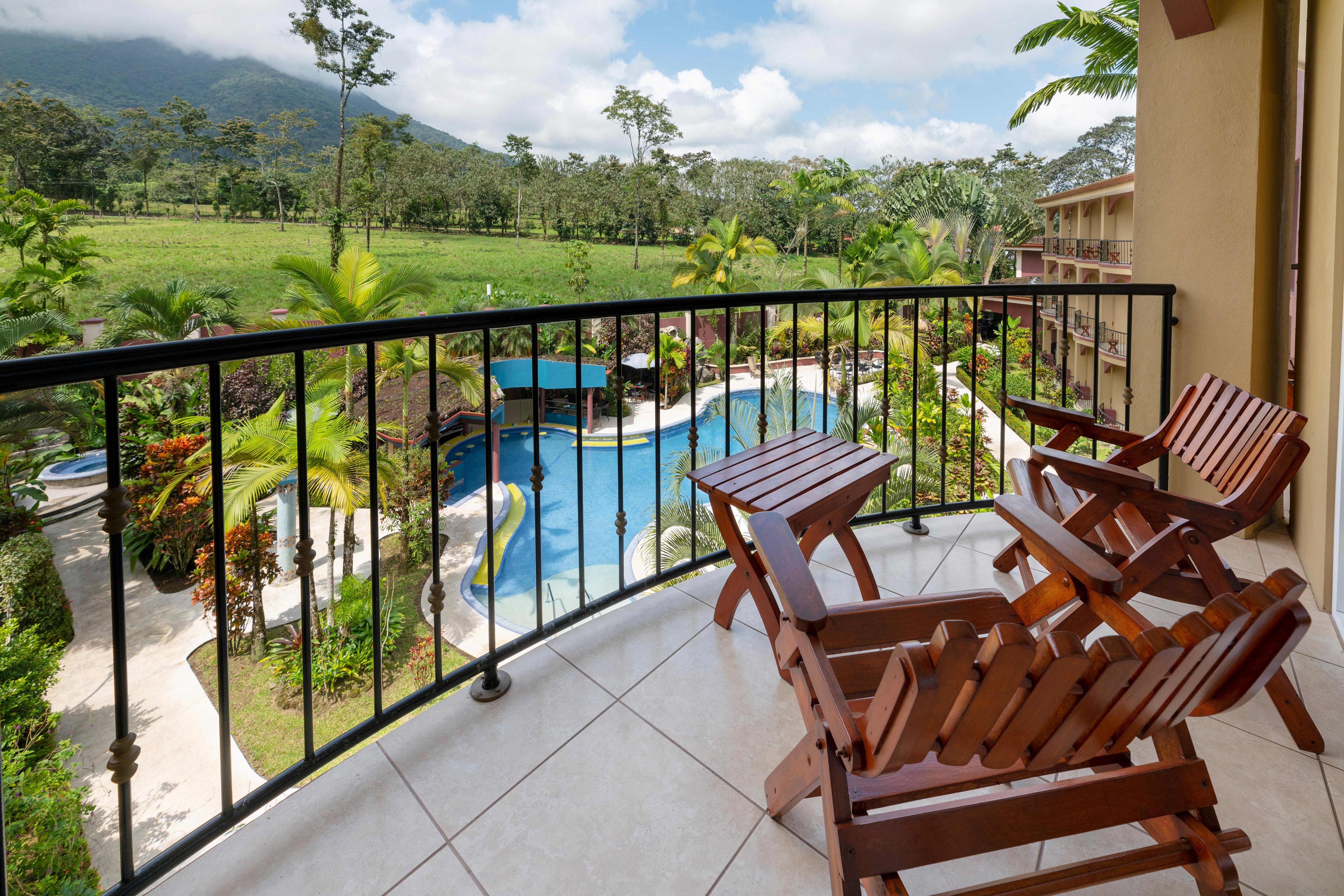 Hotel Magic Mountain La Fortuna Exterior photo