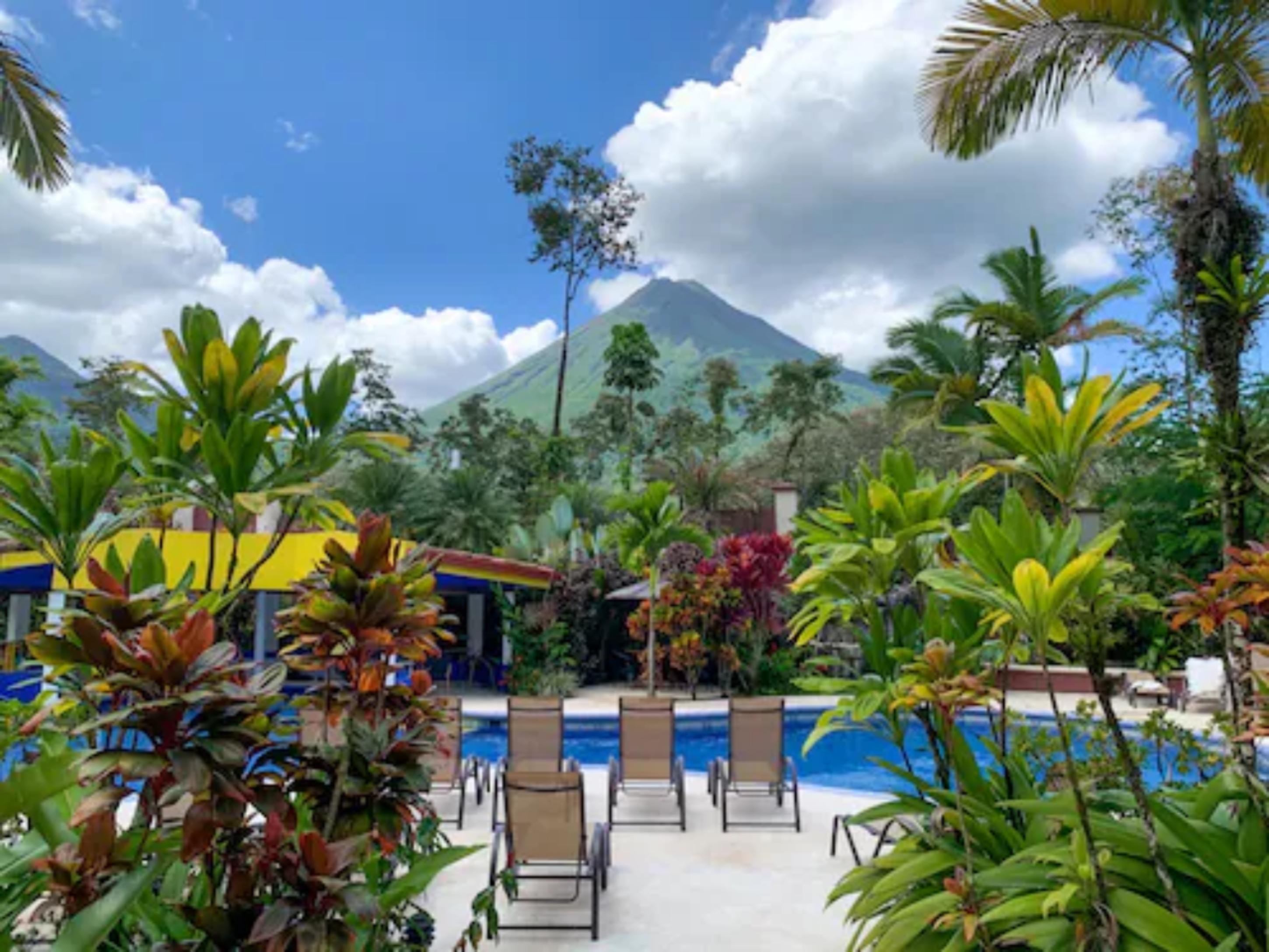 Hotel Magic Mountain La Fortuna Exterior photo