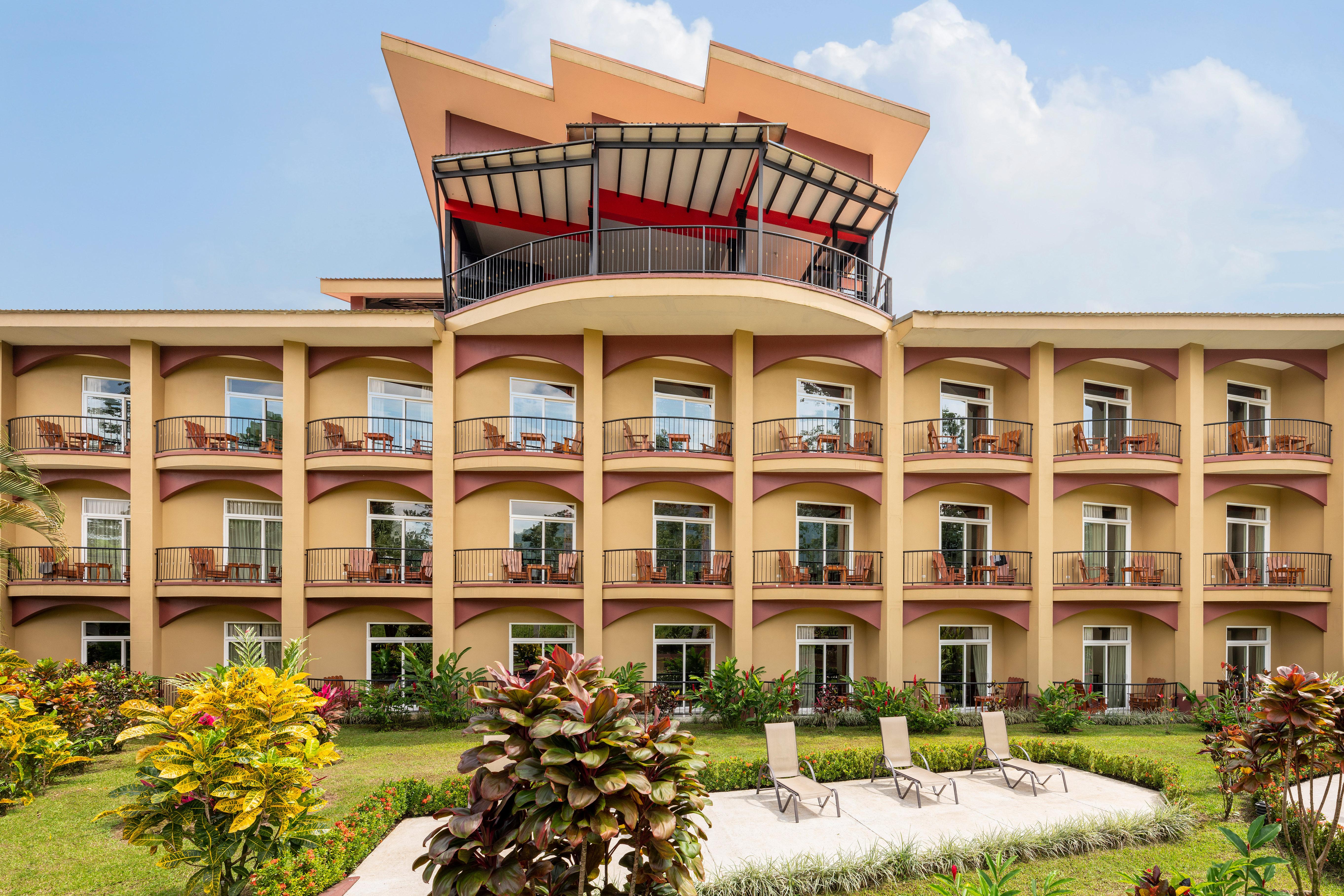 Hotel Magic Mountain La Fortuna Exterior photo