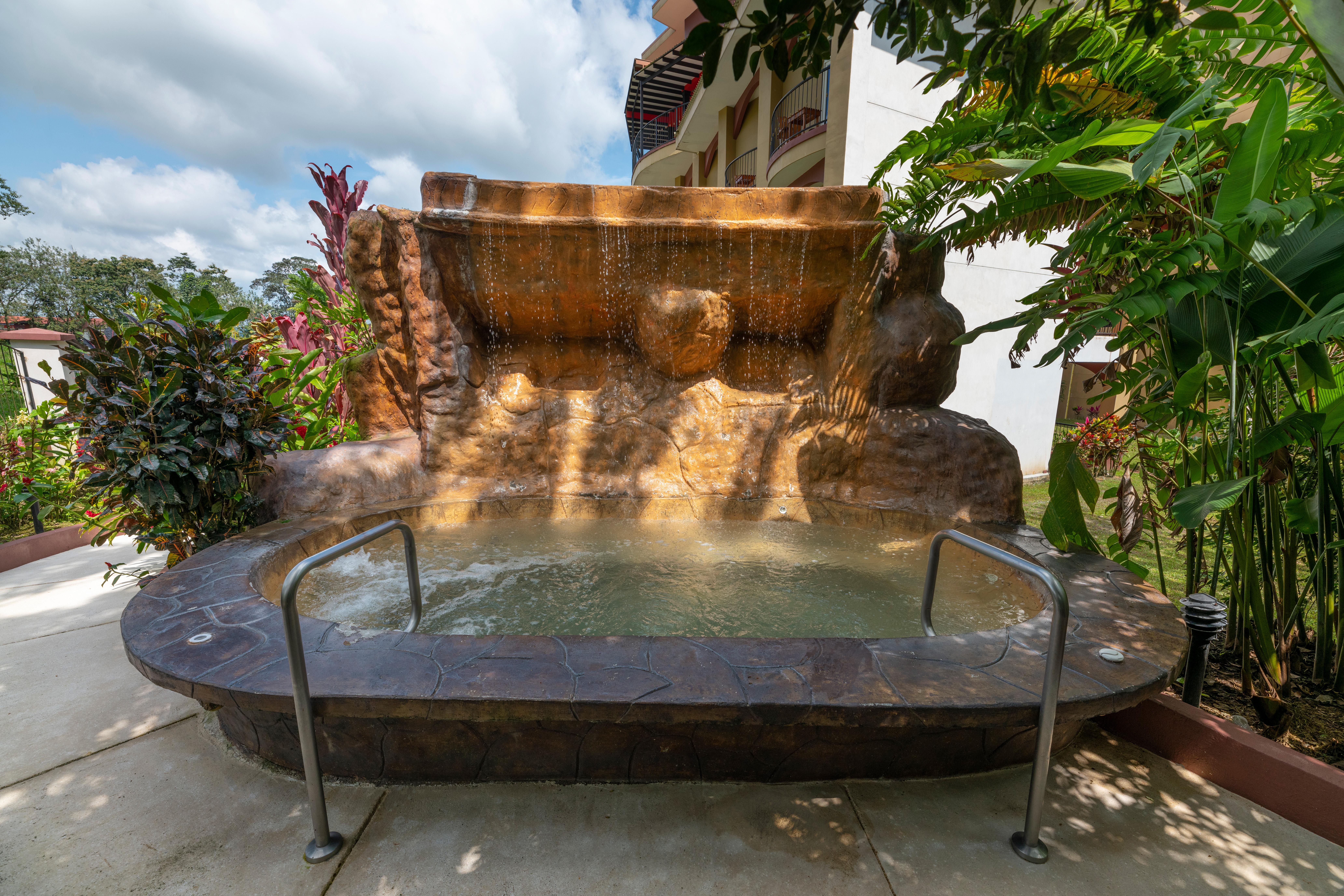 Hotel Magic Mountain La Fortuna Exterior photo